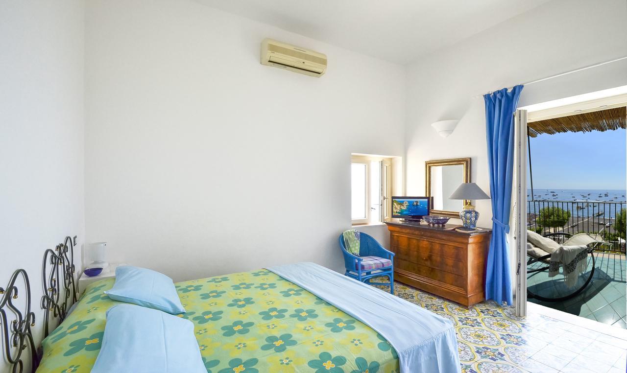 - Casa Raffi *