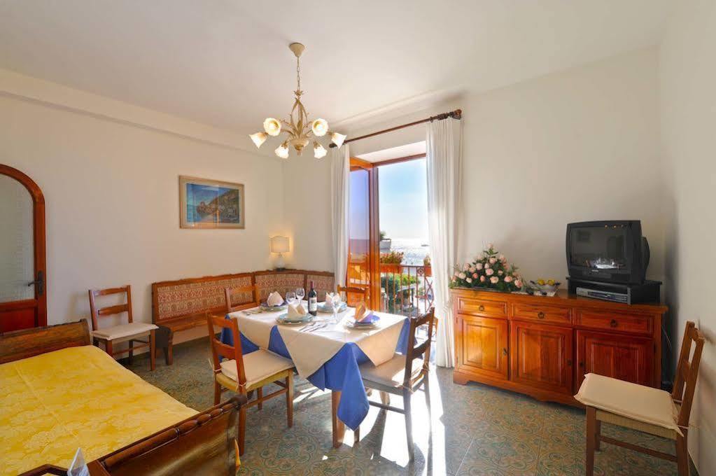 Apartment Costanzo Front