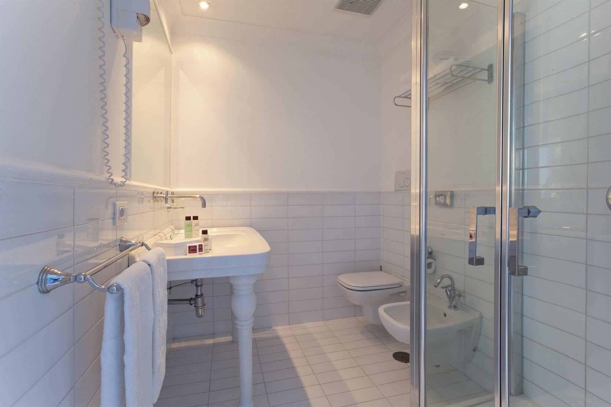 Hotel Bougainville 3*
