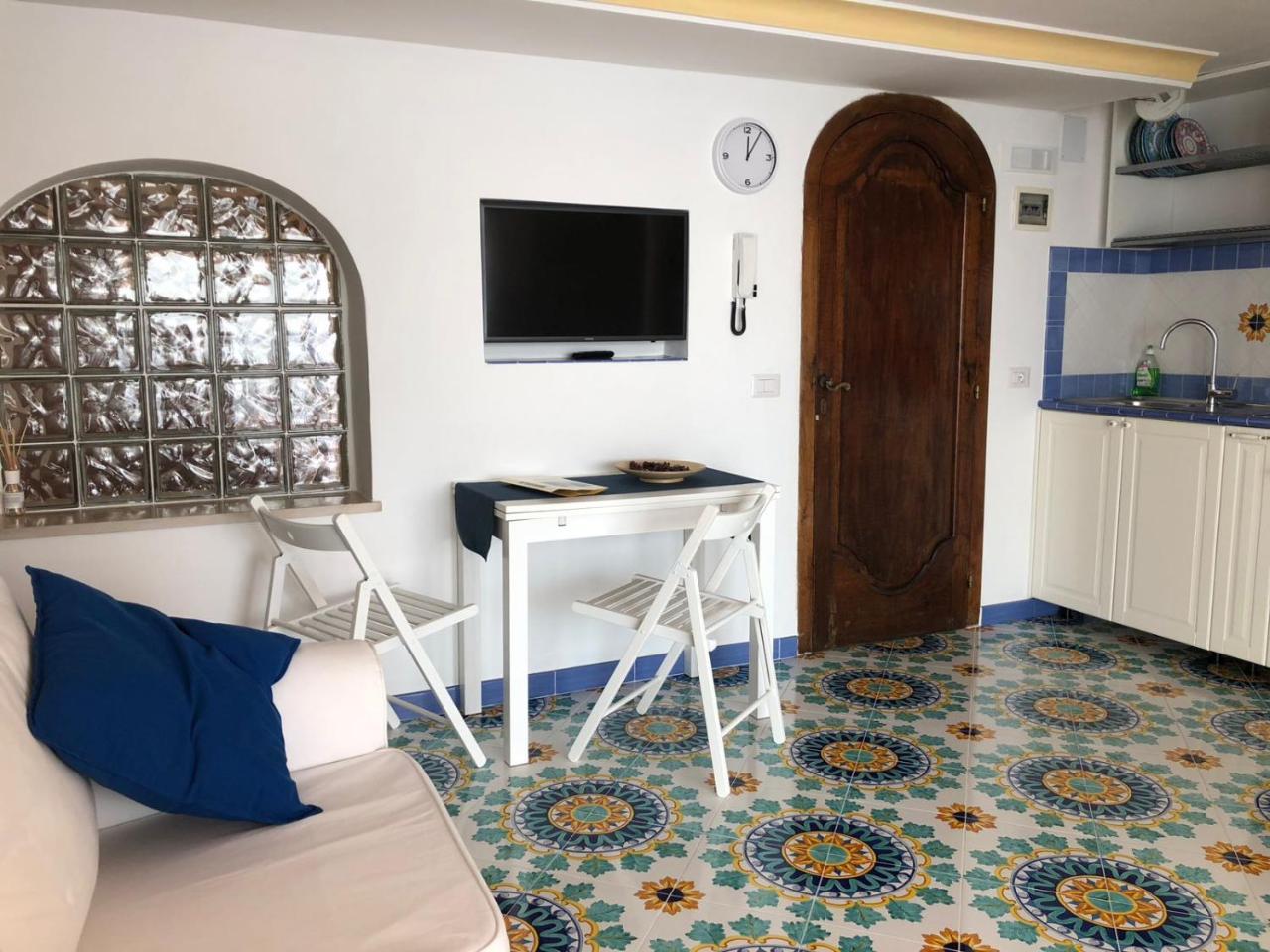Casa Caldiero #6 *