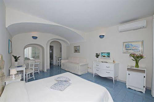 La Tartana 3*