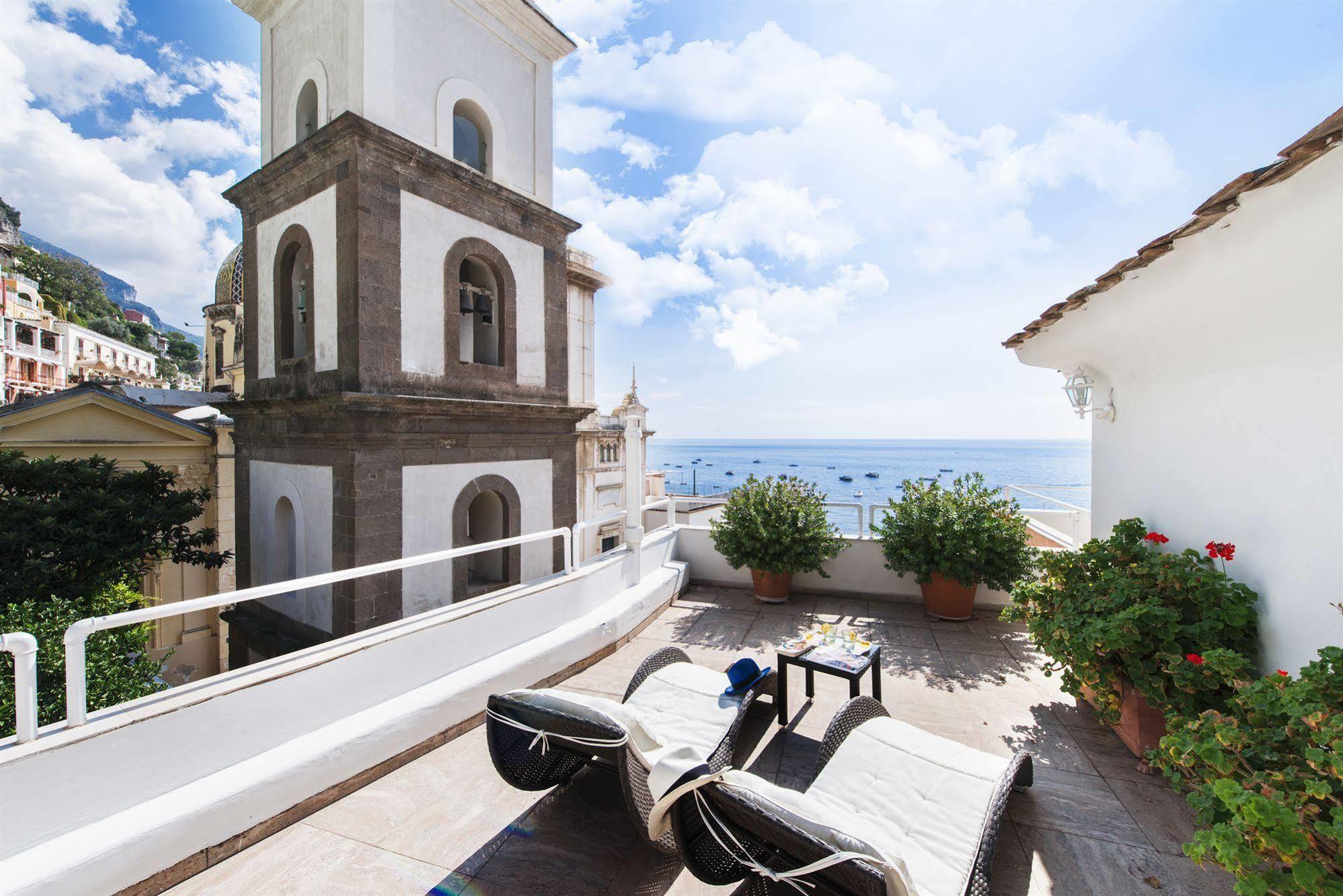 Flavio Gioia Aparthotel 3*