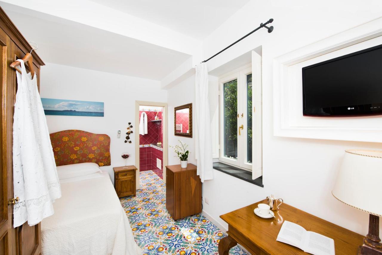 Savoia 4*