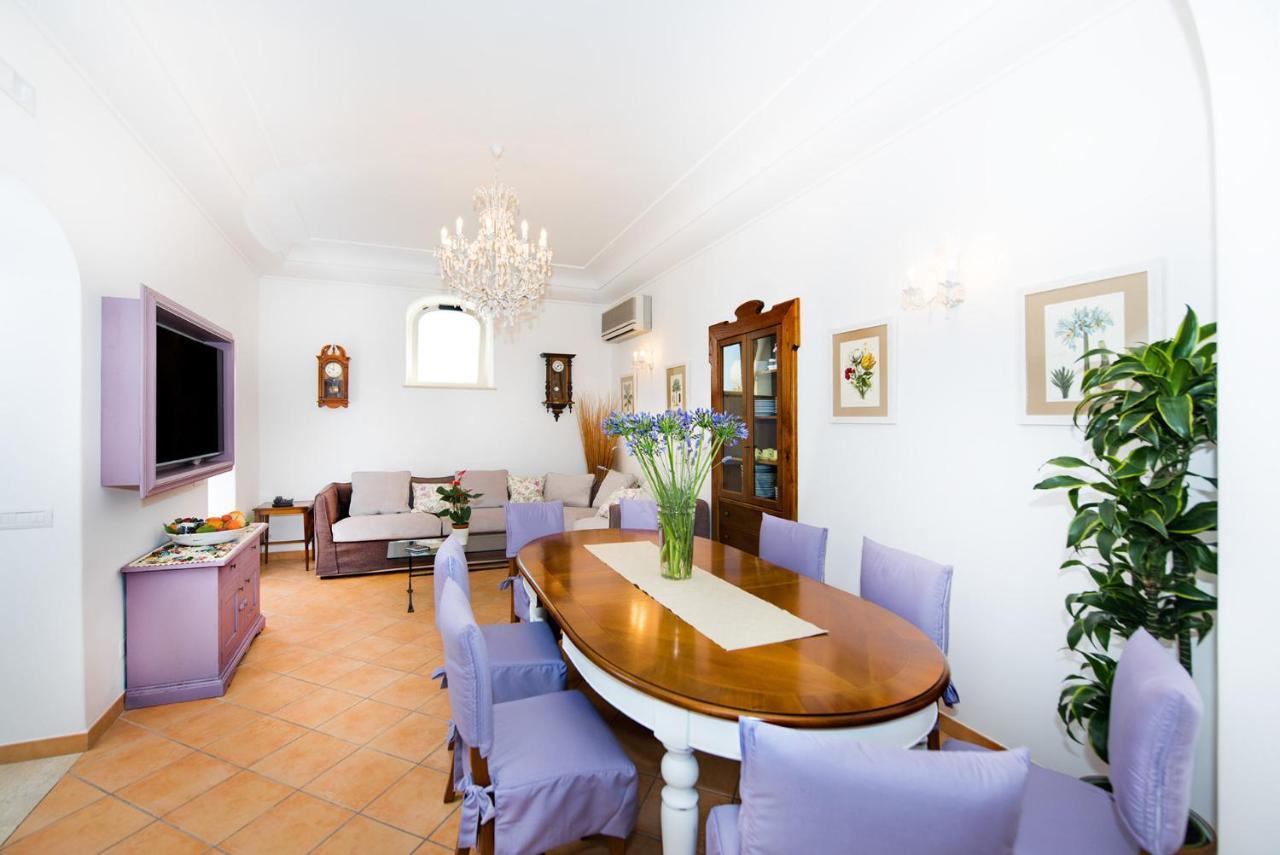 Zeus Villa