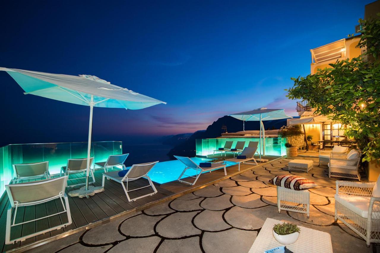 Zeus Villa