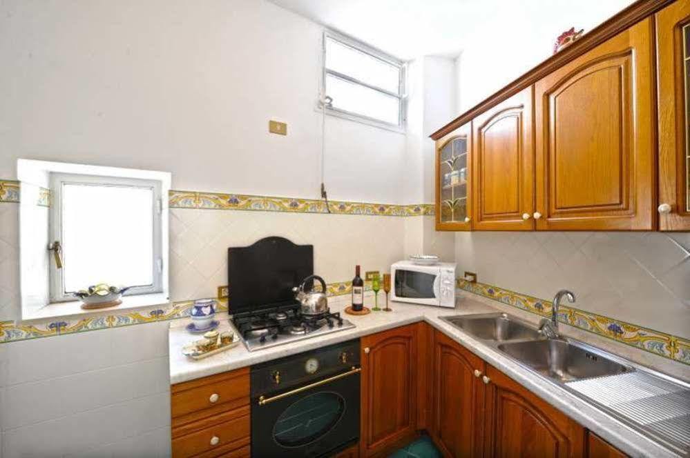 Apartment Costanzo Front
