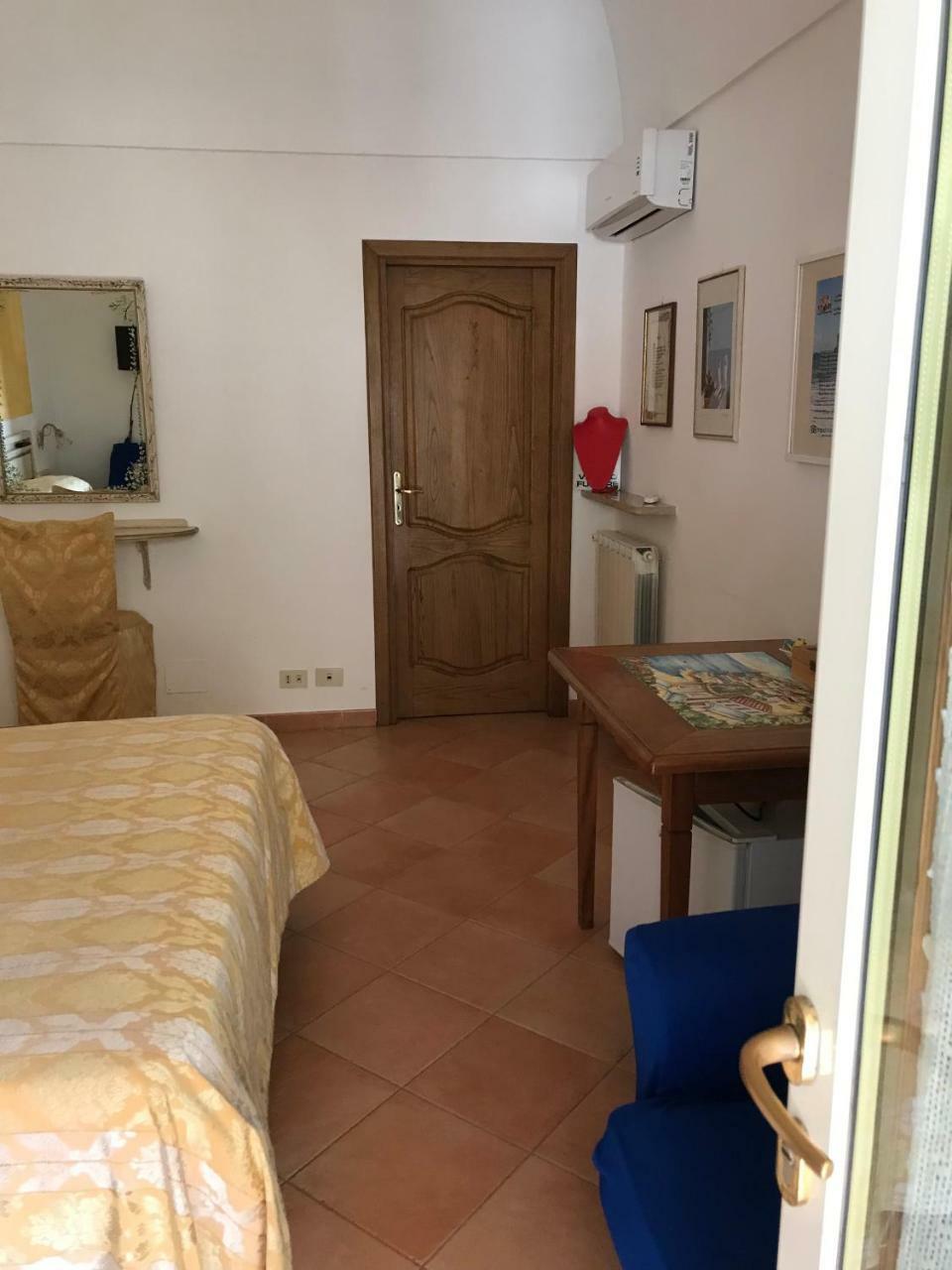 La Mammola Positano