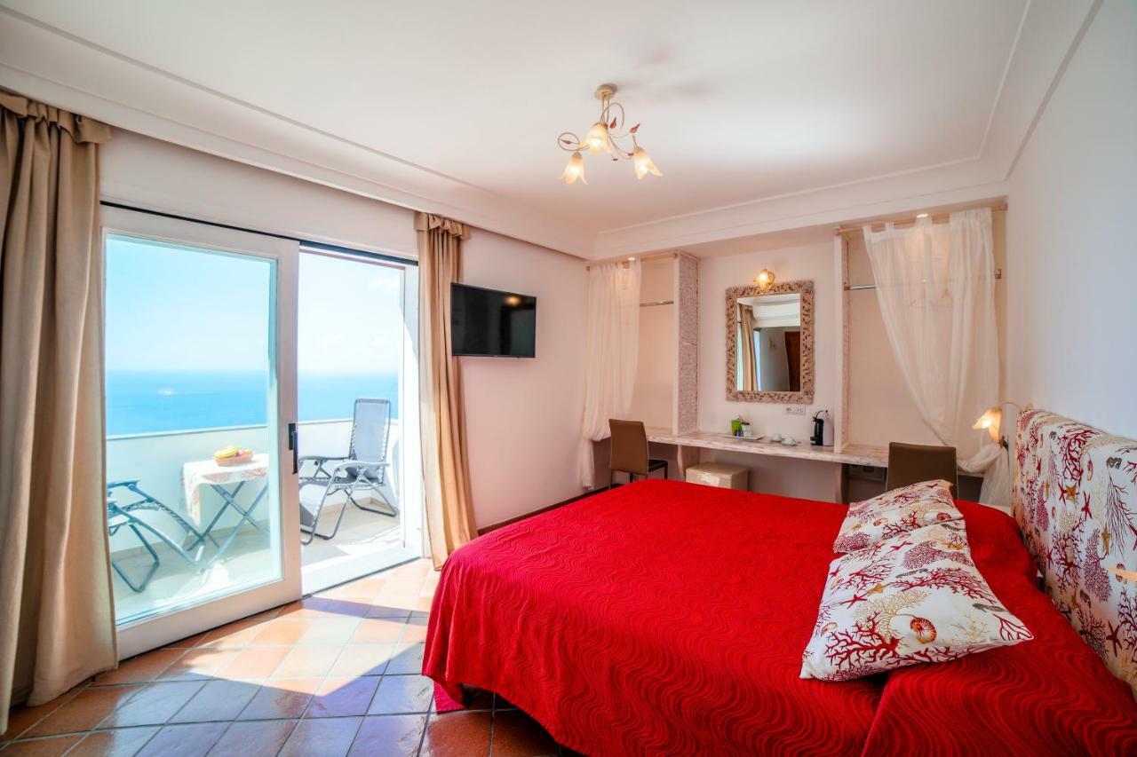 Guest house Anfitrite 2*