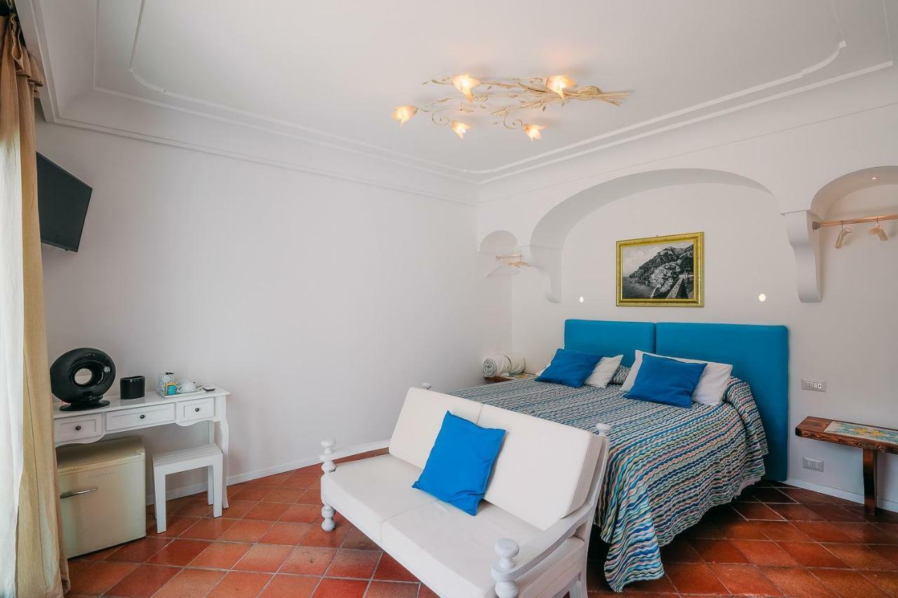 Anfitrite Guest house 2*
