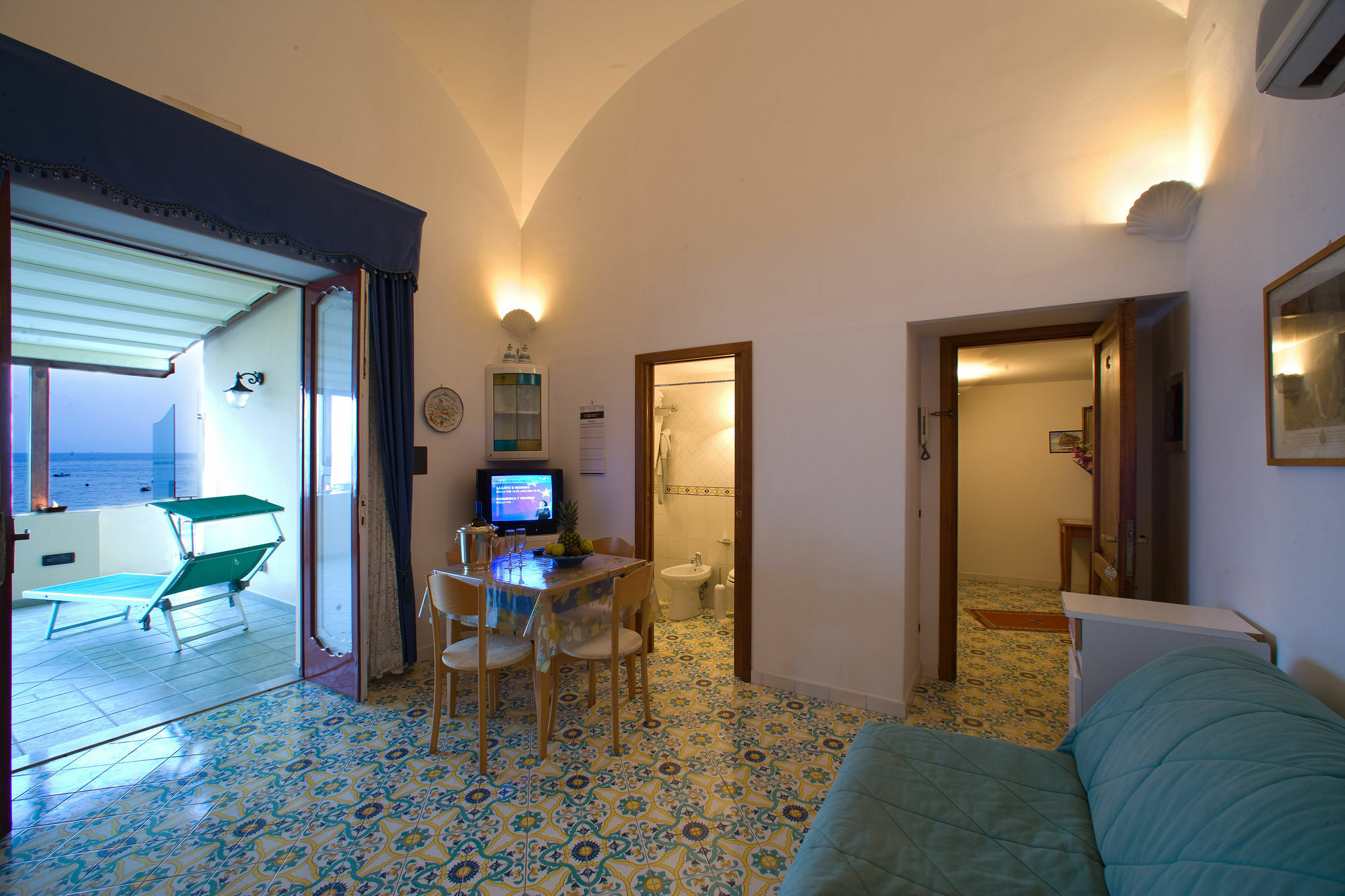 La Caravella Di - Relais&beach Aparthotel Positano