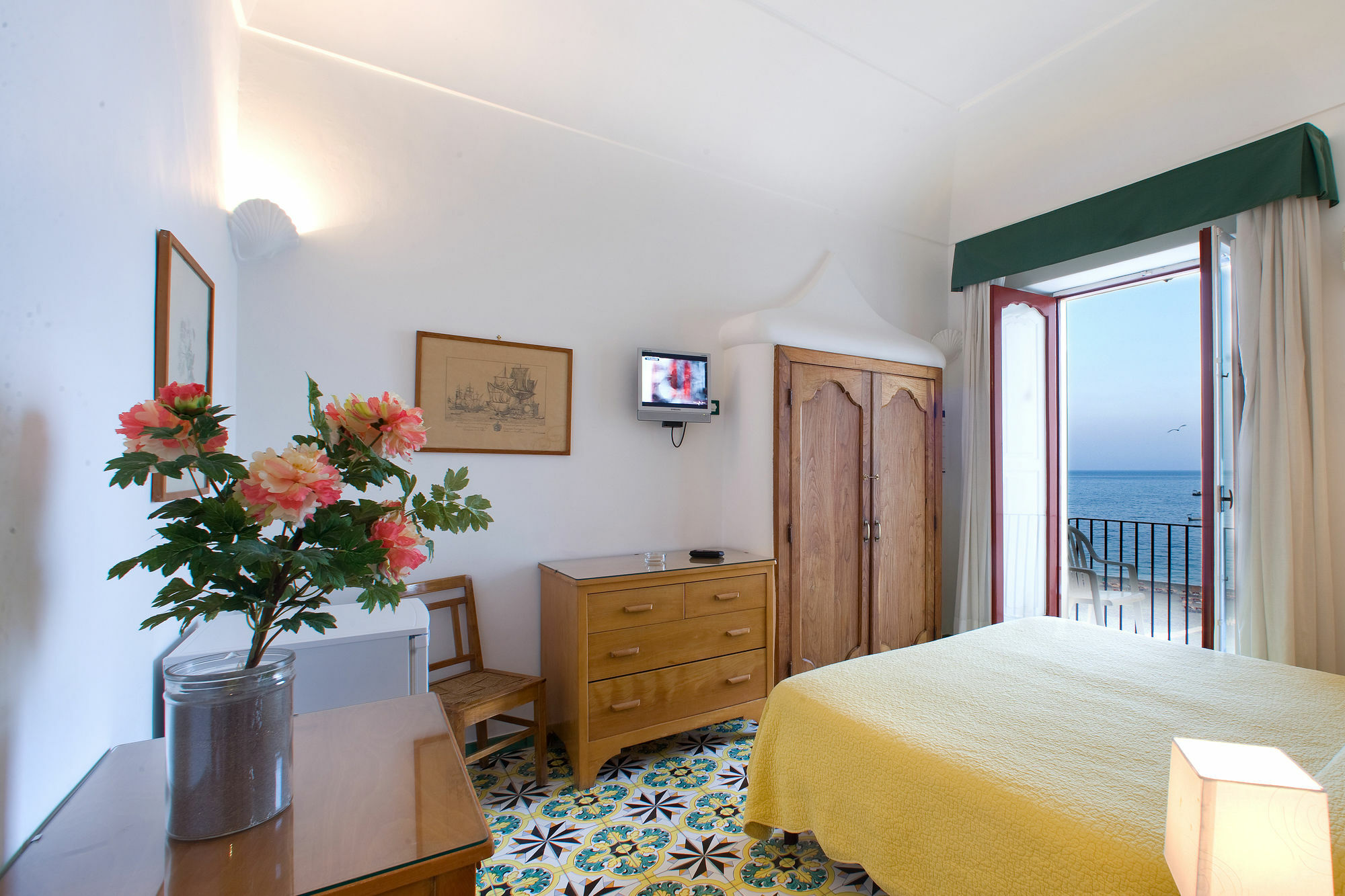 Aparthotel La Caravella Di - Relais&beach Positano