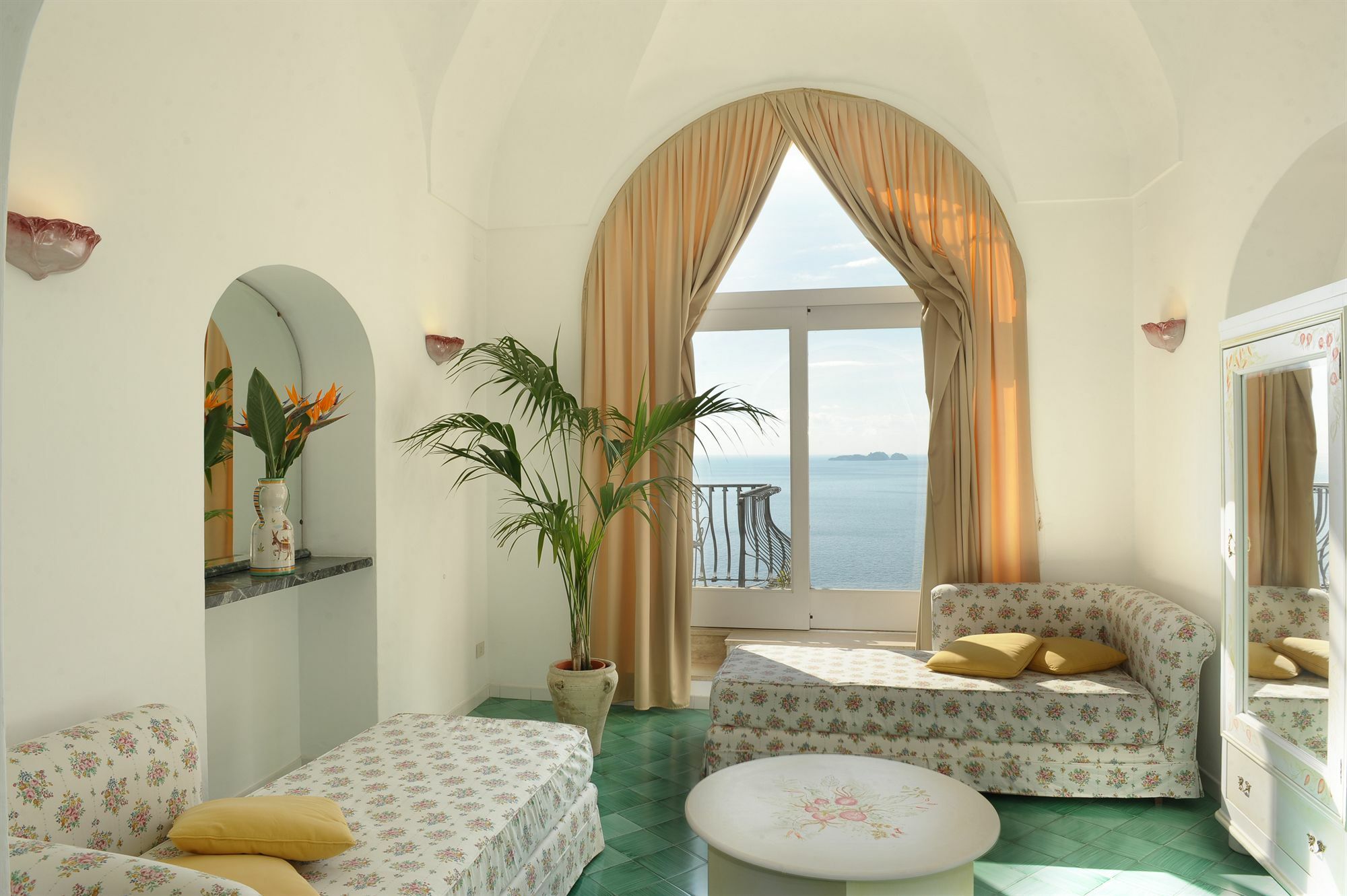 Rosa 3* Positano