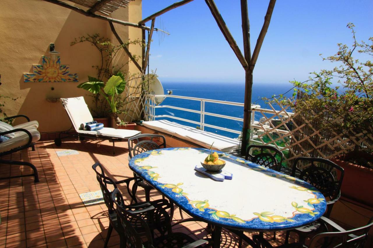 Flower Power Apartment