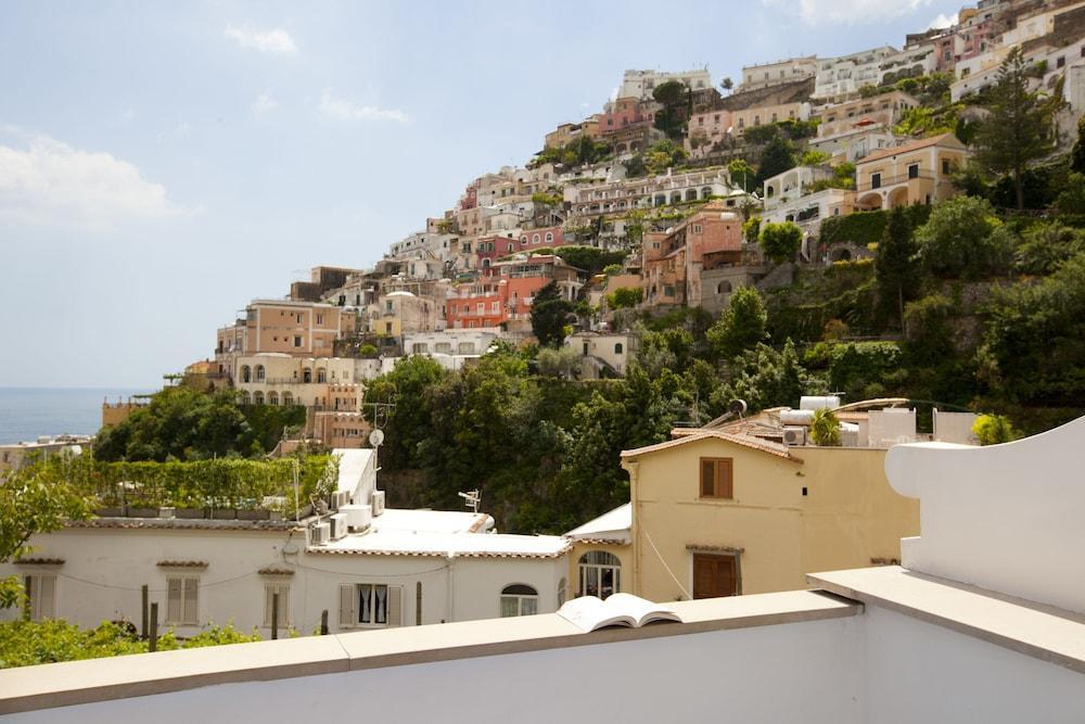 Bougainville Hotel 3*