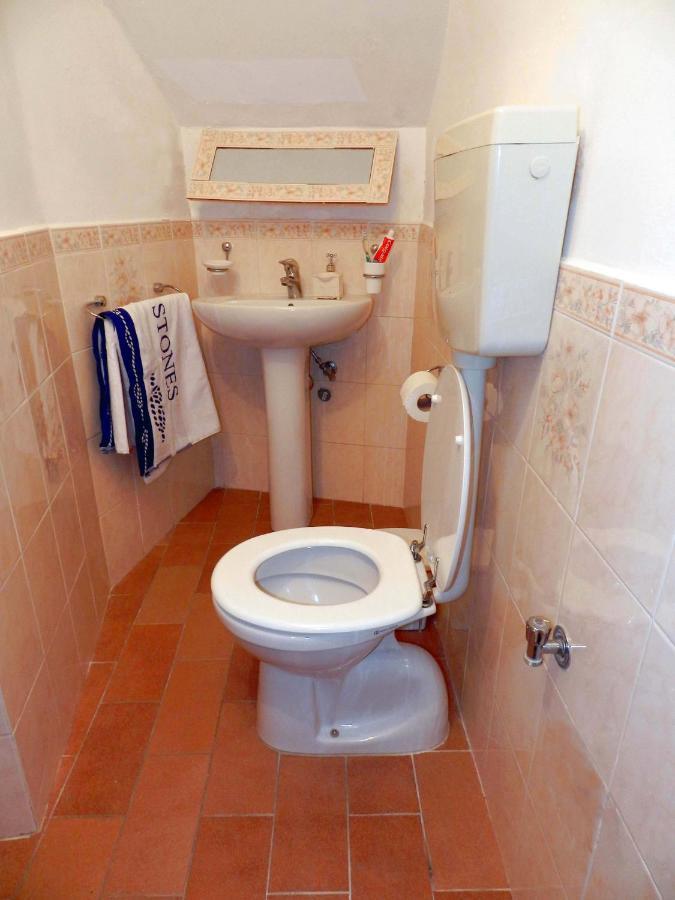 Costanzo Front Apartment