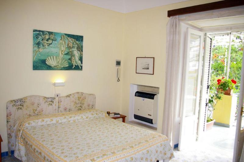 Venus 3* Positano