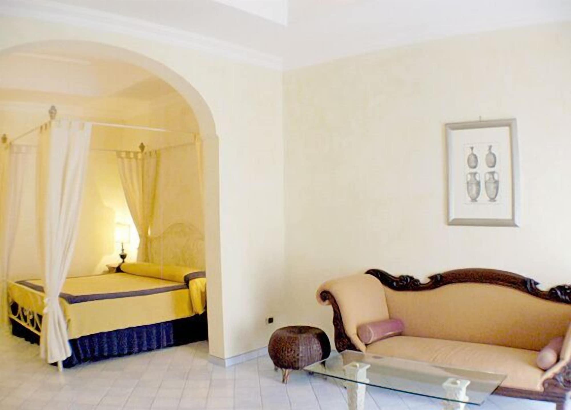 Hotel Posa Posa 4*
