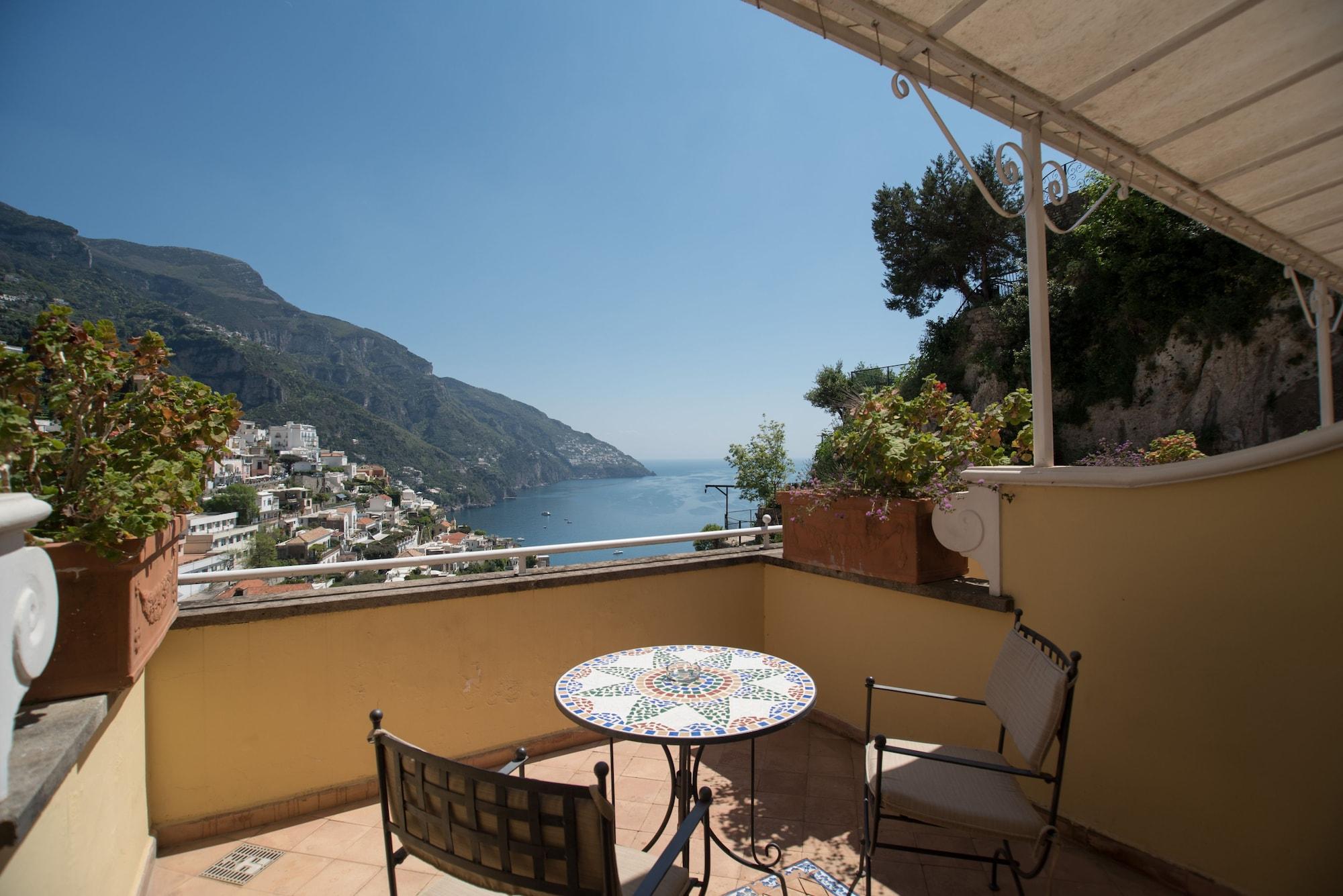 Posa Posa Positano