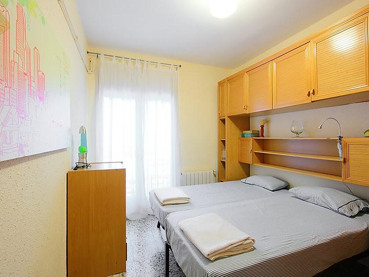 Homestay Domina Royal *