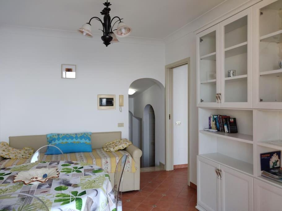 Pleasant With Charming Sea View Apartment Positano