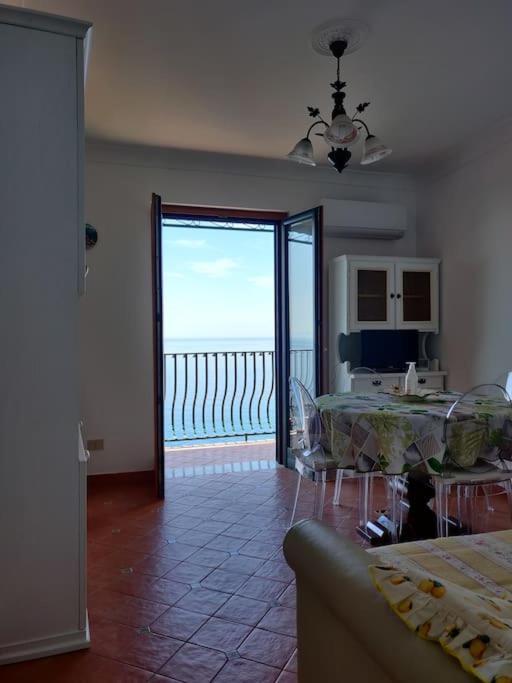 Pleasant With Charming Sea View *