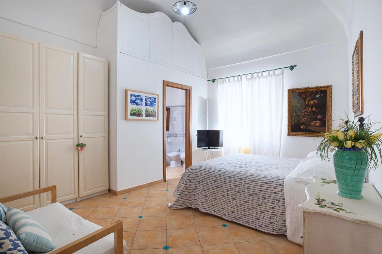 Angolo Di Paradiso - De Vivo Realty