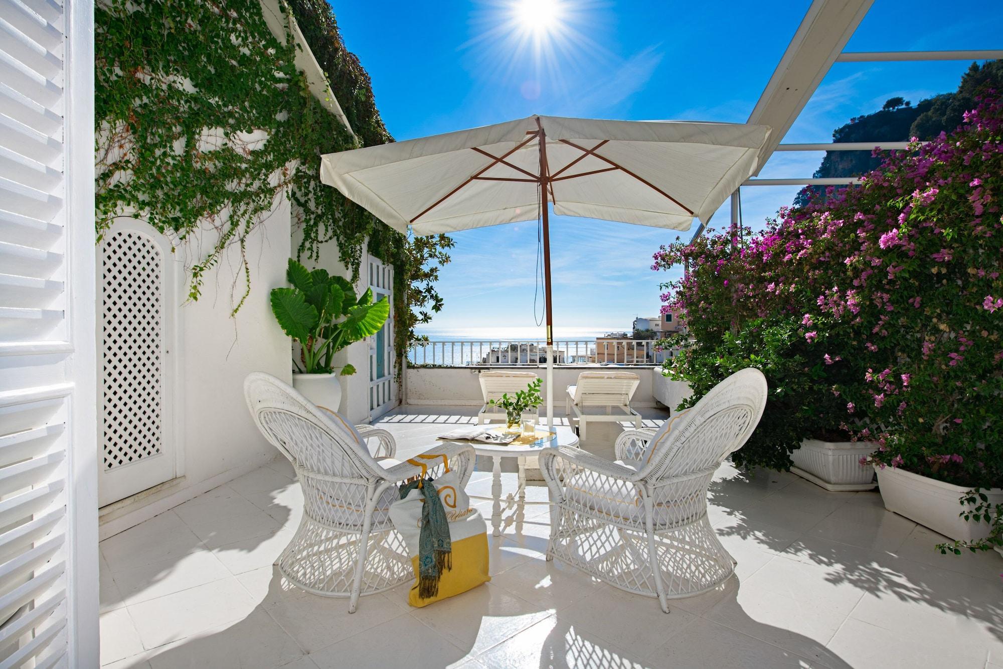 Yiara (adults Only) Bed & Breakfast 2*
