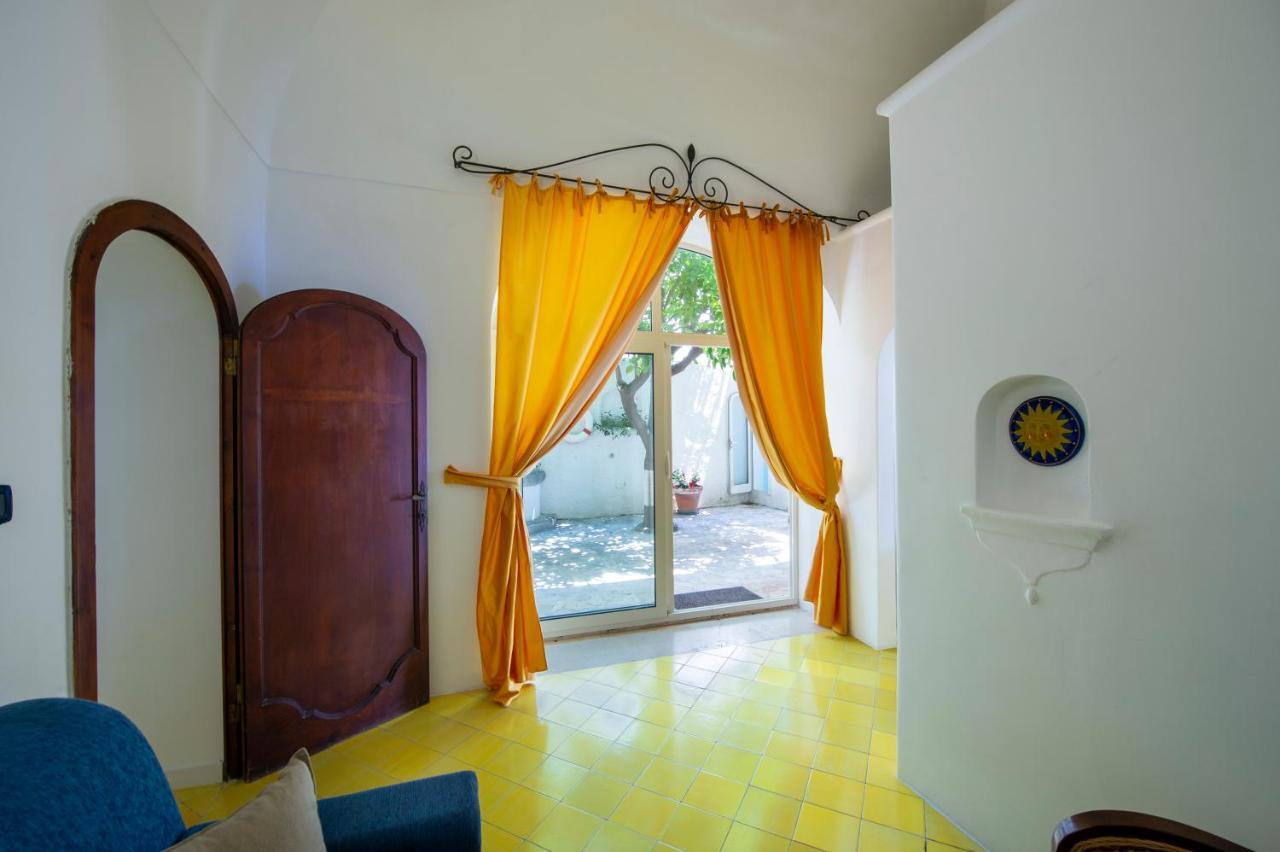 Elio Apartment *