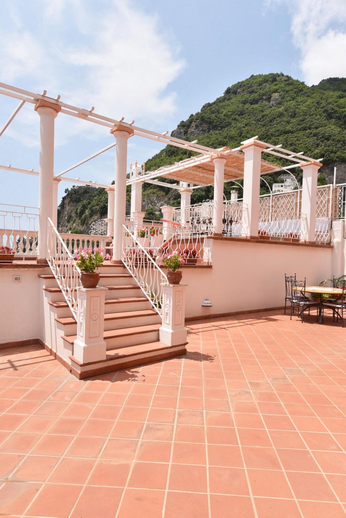 Guest house Sunshine *