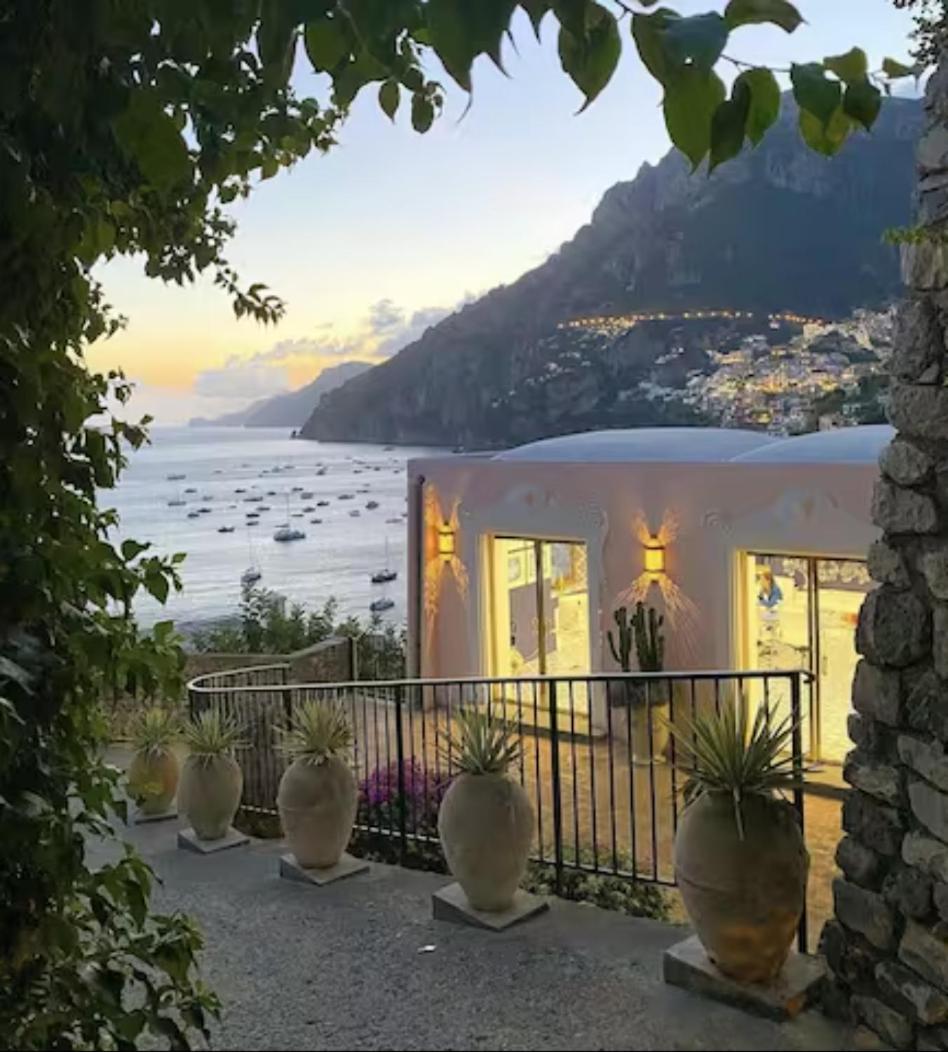 Stanza 913 Royal Guest house