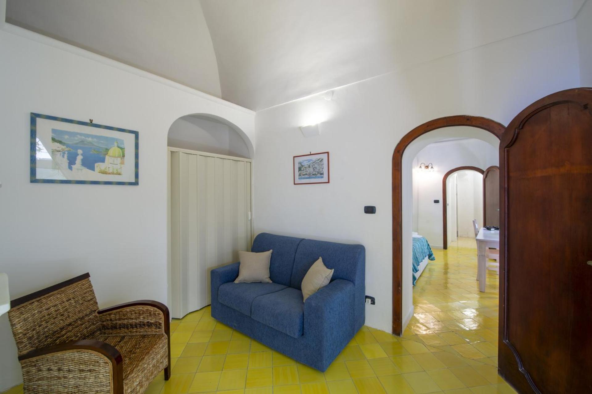 Elio Apartment *
