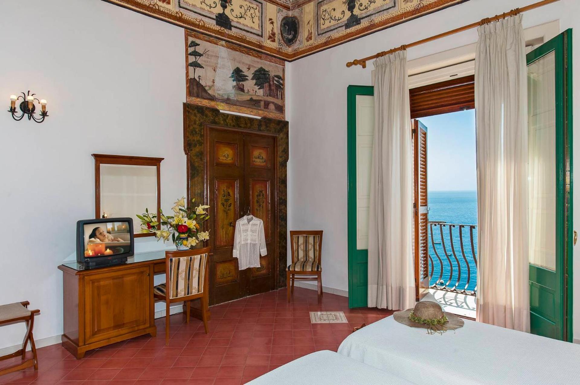 California Hotel Positano