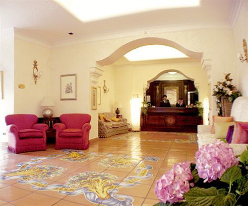 Posa Posa Hotel 4*