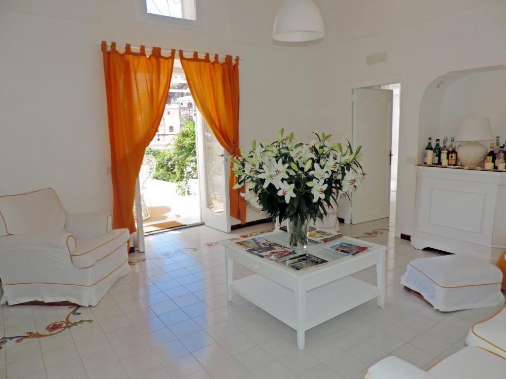 Bed & Breakfast Yiara (adults Only)
