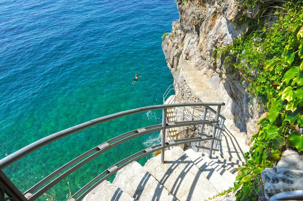 Pietra Santa Positano