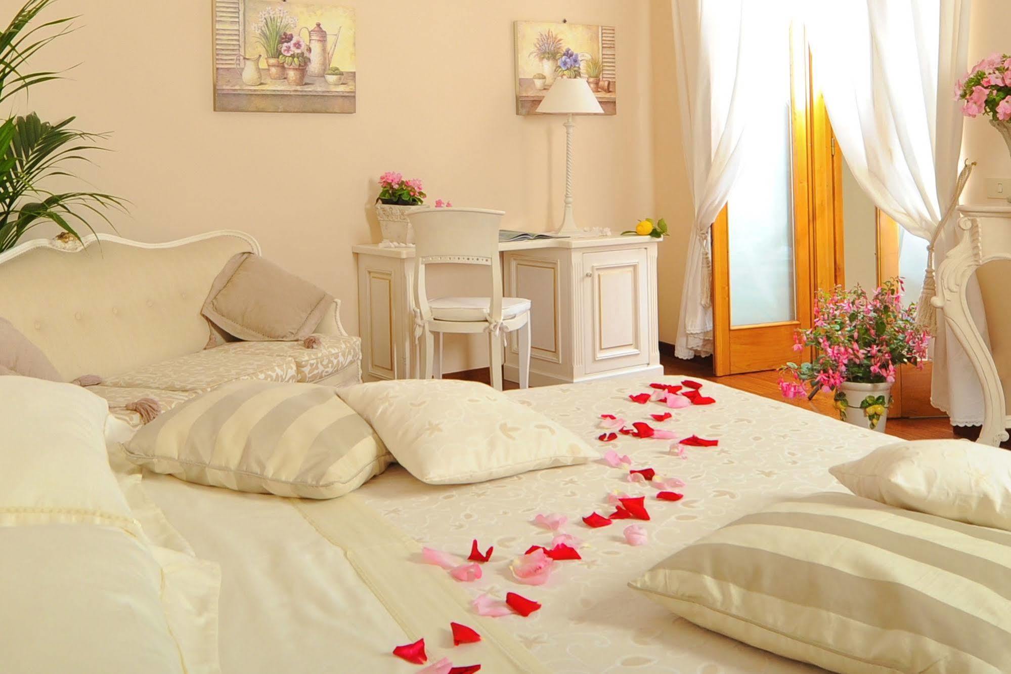 Mary Bed & Breakfast 3*