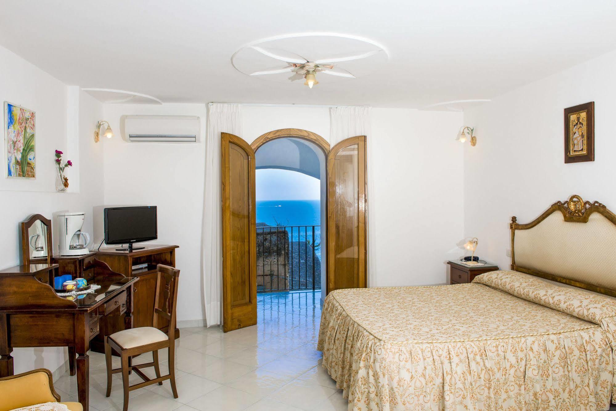 Aparthotel La Rosa Dei Venti Positano