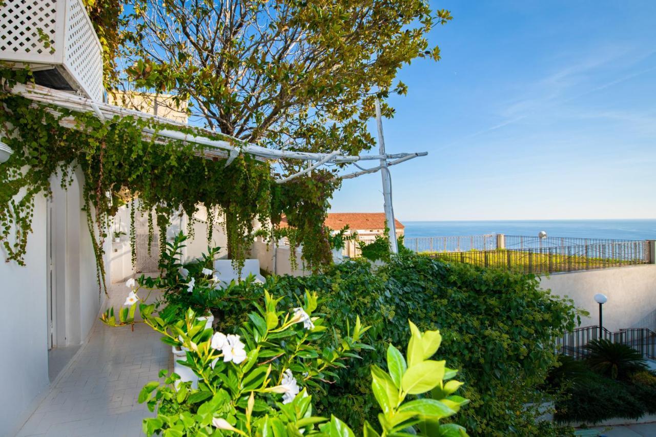 Bed & Breakfast Yiara (adults Only) 2*