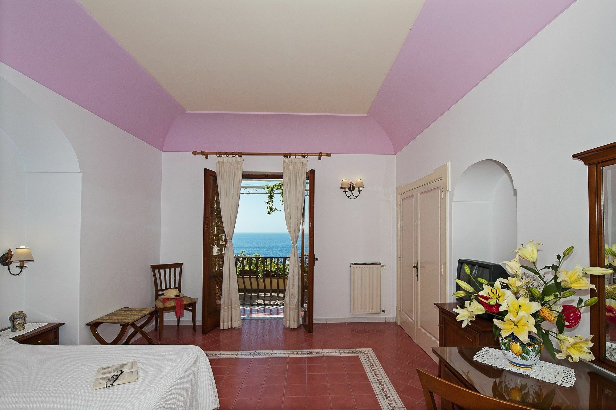 California Hotel 3*
