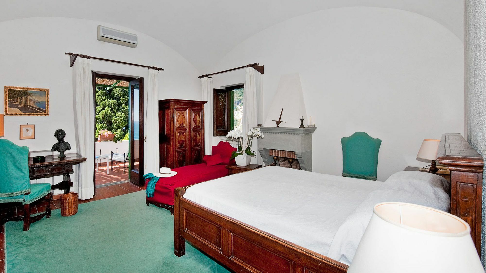 Magenta Villa