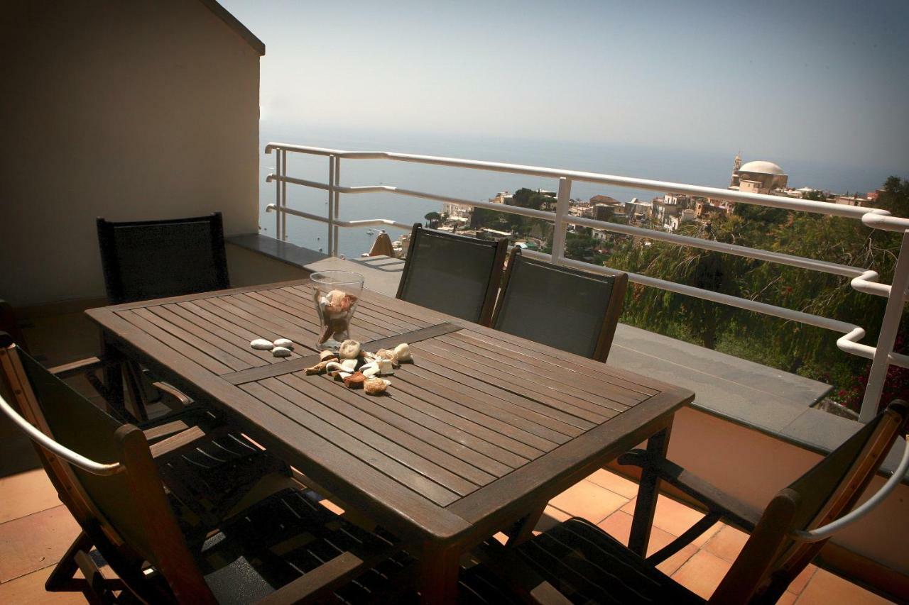 Apartment Holidays *